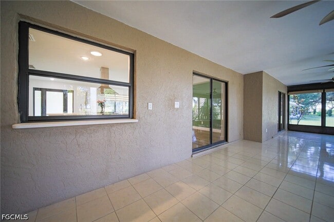 Building Photo - 1250 Riverbend Dr