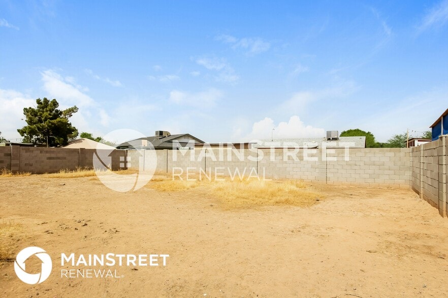 Building Photo - 3150 N 77th Ln