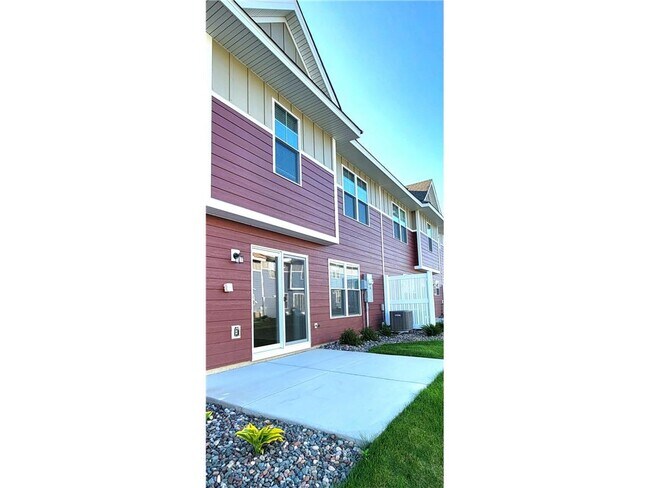 Building Photo - 1142 Middlefield Rd