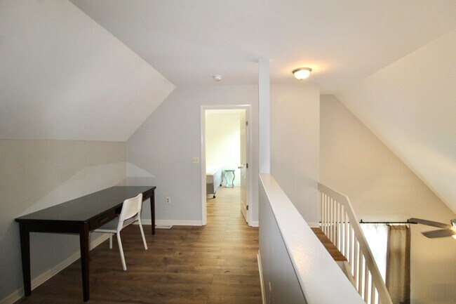 Building Photo - 1336 Hunters Rd