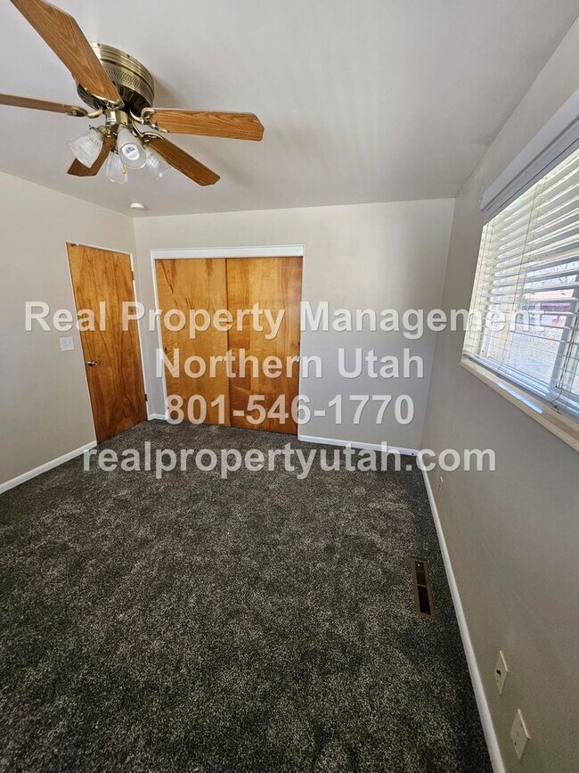 Building Photo - 3 Bedroom Duplex in Ogden Coming Soon!
