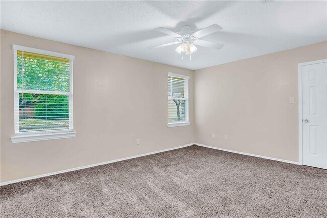 Building Photo - 1007 Lowndes Ln