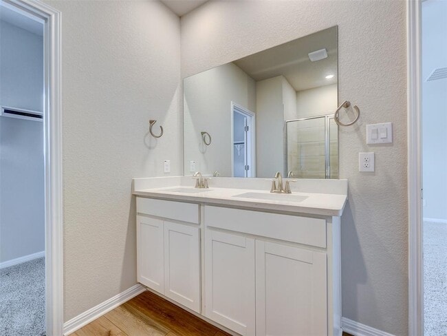 Building Photo - 10205 Mager Ln