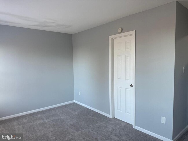 Building Photo - 1935 Winslow Ct