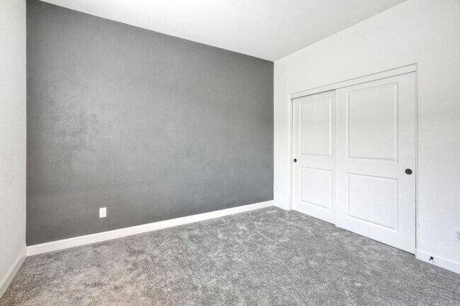 Building Photo - 4336 Harbor Way