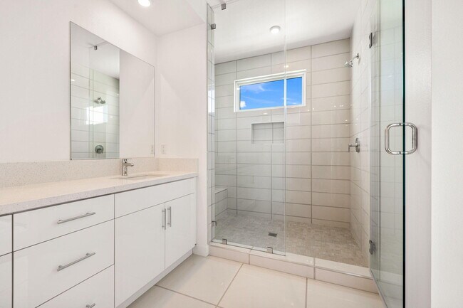 Building Photo - 928 Galaxy Dr