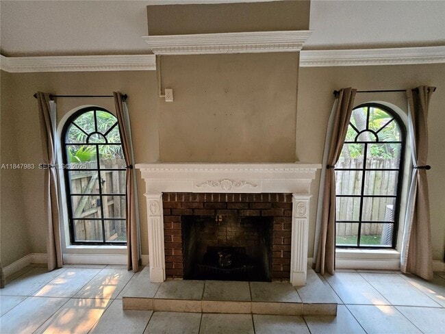 Building Photo - 38 SW 6th St