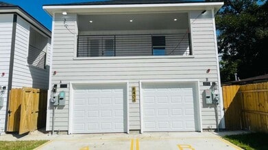 Building Photo - ? Brand-New Unit – 3 Bedrooms, 2.5 Bathroo...