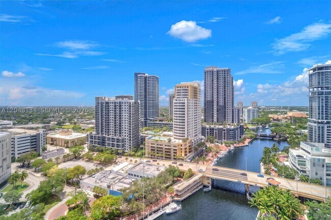 Building Photo - 333 Las Olas Way
