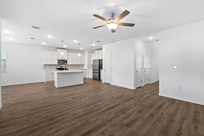 Building Photo - 5304 Jason Dr