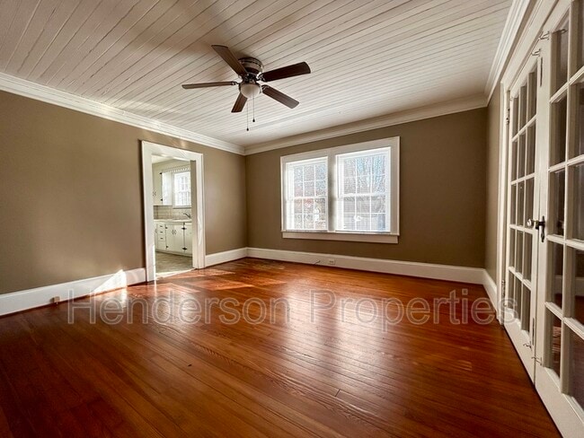 Building Photo - 935 Old Charlotte Rd SW