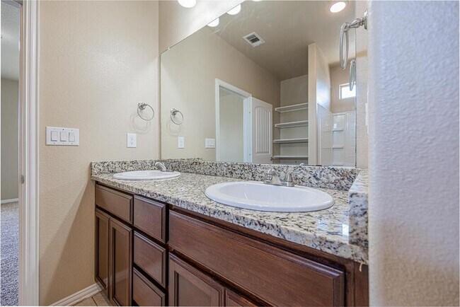 Building Photo - 7216 Brooks Ranch Rd