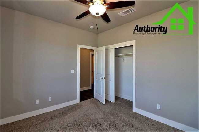 Building Photo - 20231 Ballentine Dr