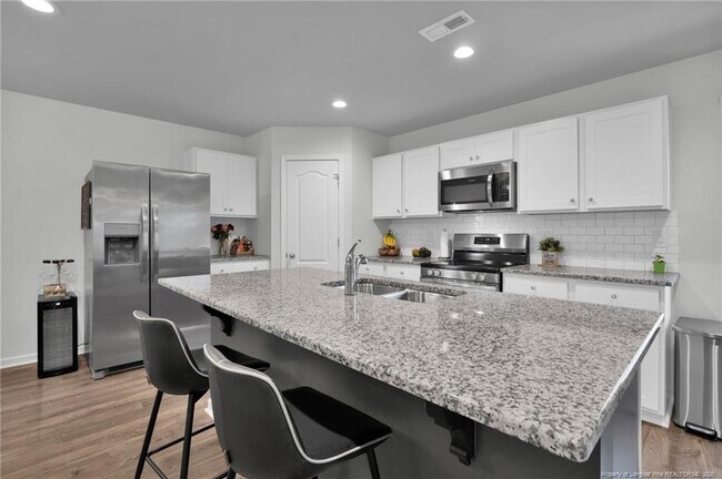Building Photo - 156 Chinook Ln