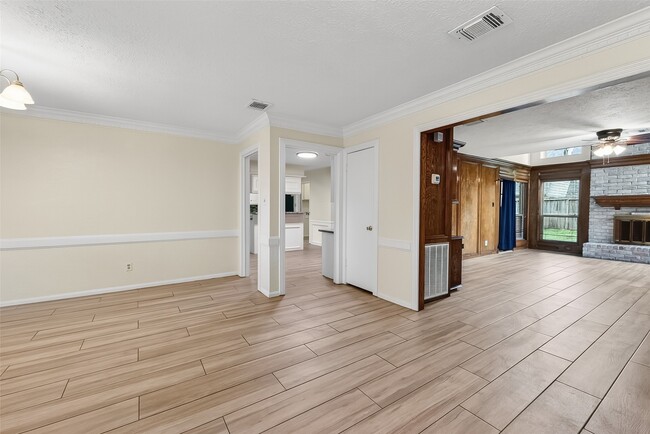 Building Photo - 13618 Jessica Ln