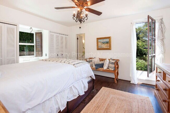 Building Photo - 2837 Clinton Terrace