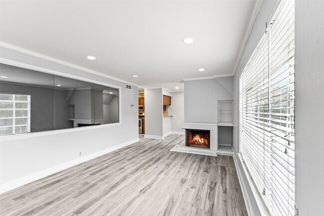 Building Photo - 2501 Marilee Ln