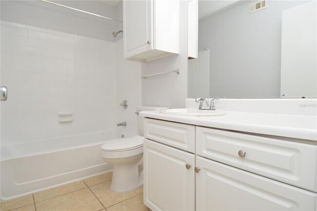 Building Photo - 8643 Mallard Reserve Dr