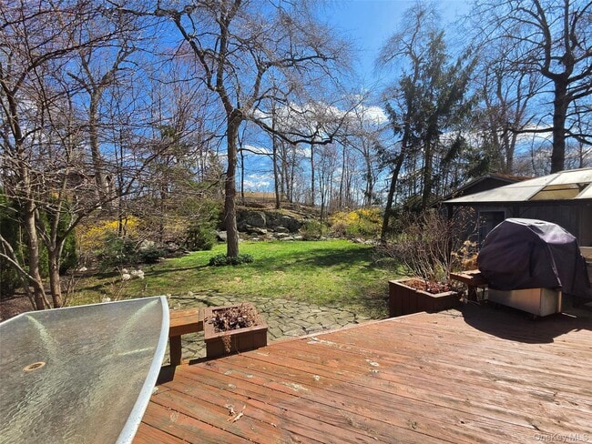 Building Photo - 36 Julie Ln