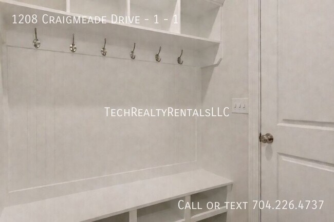 Building Photo - 1208 Craigmeade Dr