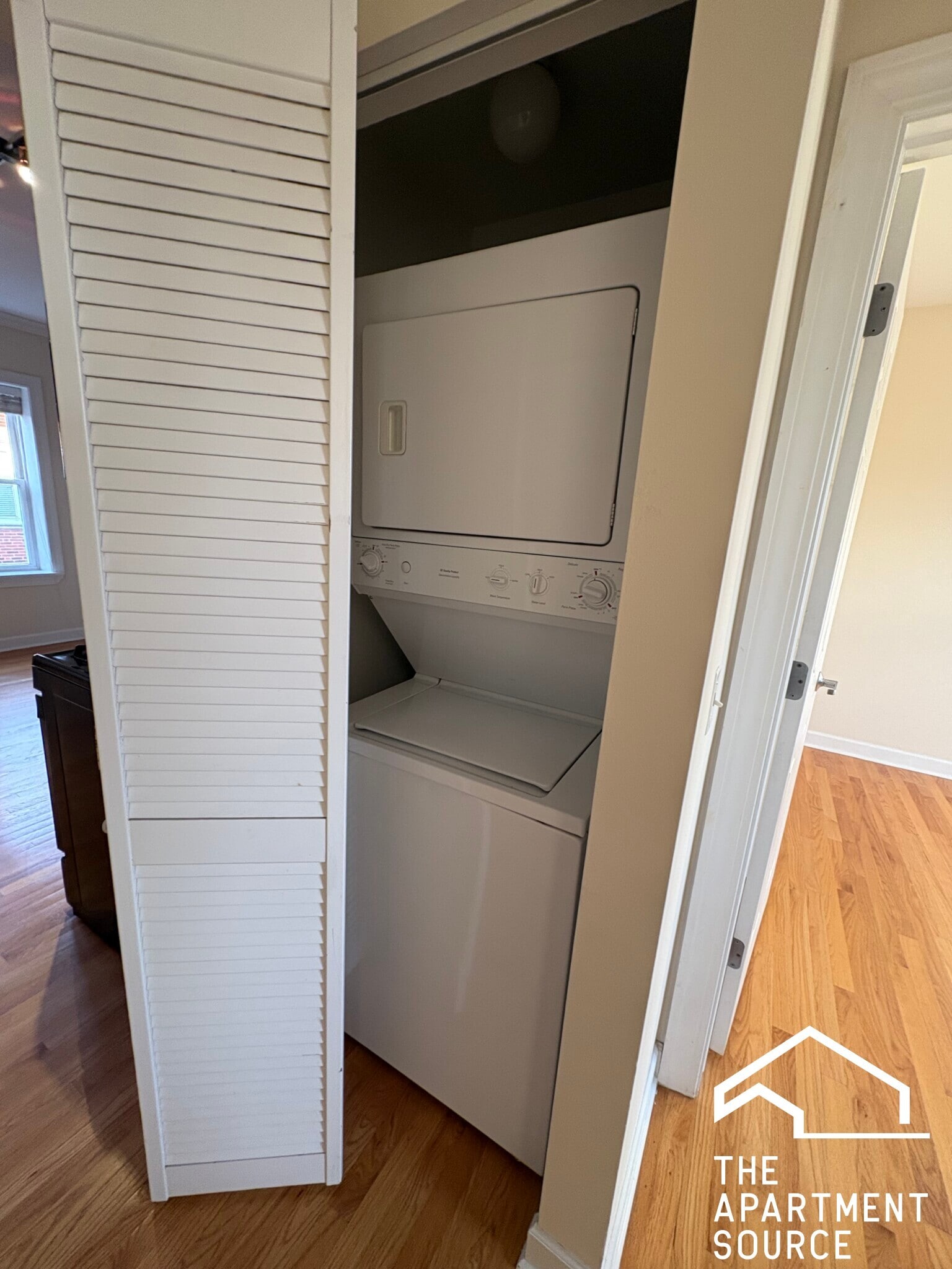 Building Photo - 3246 N Clifton Ave