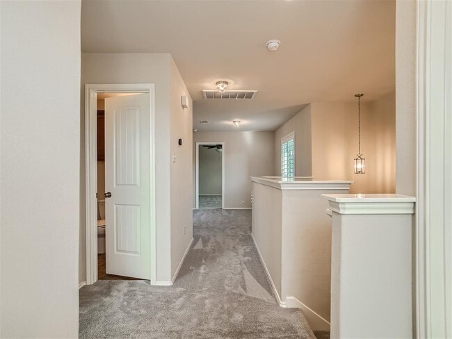 Building Photo - 819 Palo Duro Dr