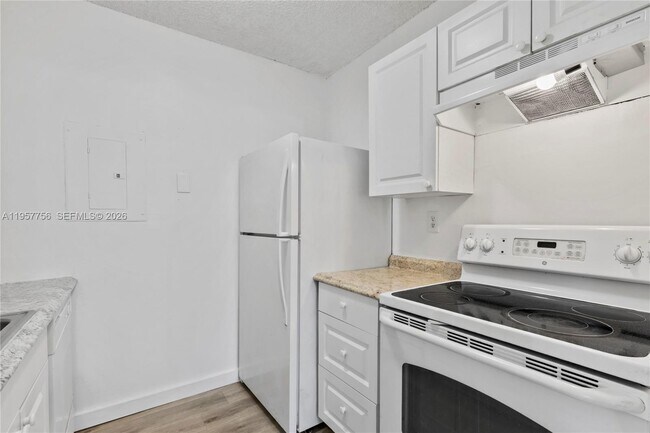 Building Photo - 1133 Benoist Farms Rd