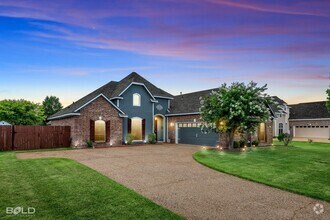 Building Photo - Check Out this 4 Bed 2 Bath with A Pool an...