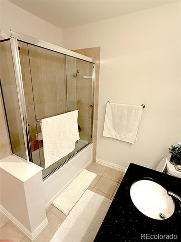 Building Photo - 2700 E Cherry Creek S Dr