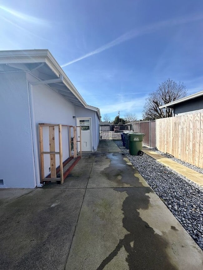 Building Photo - New exterior paint!  LVP flooring! Large y...