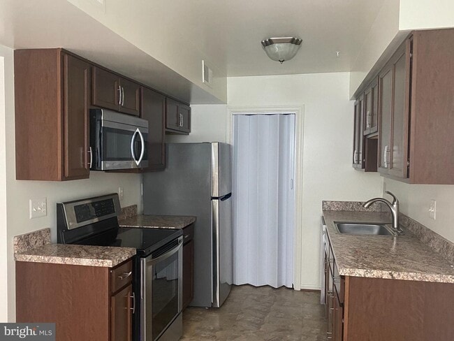 Building Photo - 14905 Cleese Ct