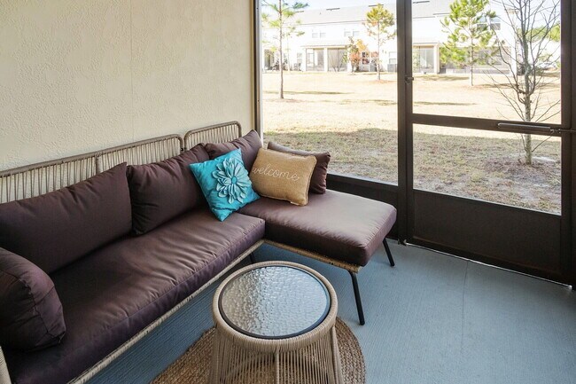 Building Photo - 73 Java Ln