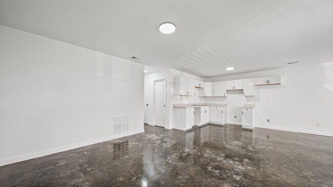 Building Photo - 34 E Geeter Rd