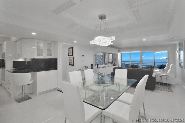 Building Photo - 4101 N Ocean Blvd