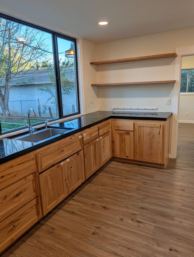 Building Photo - 3433 Willow St