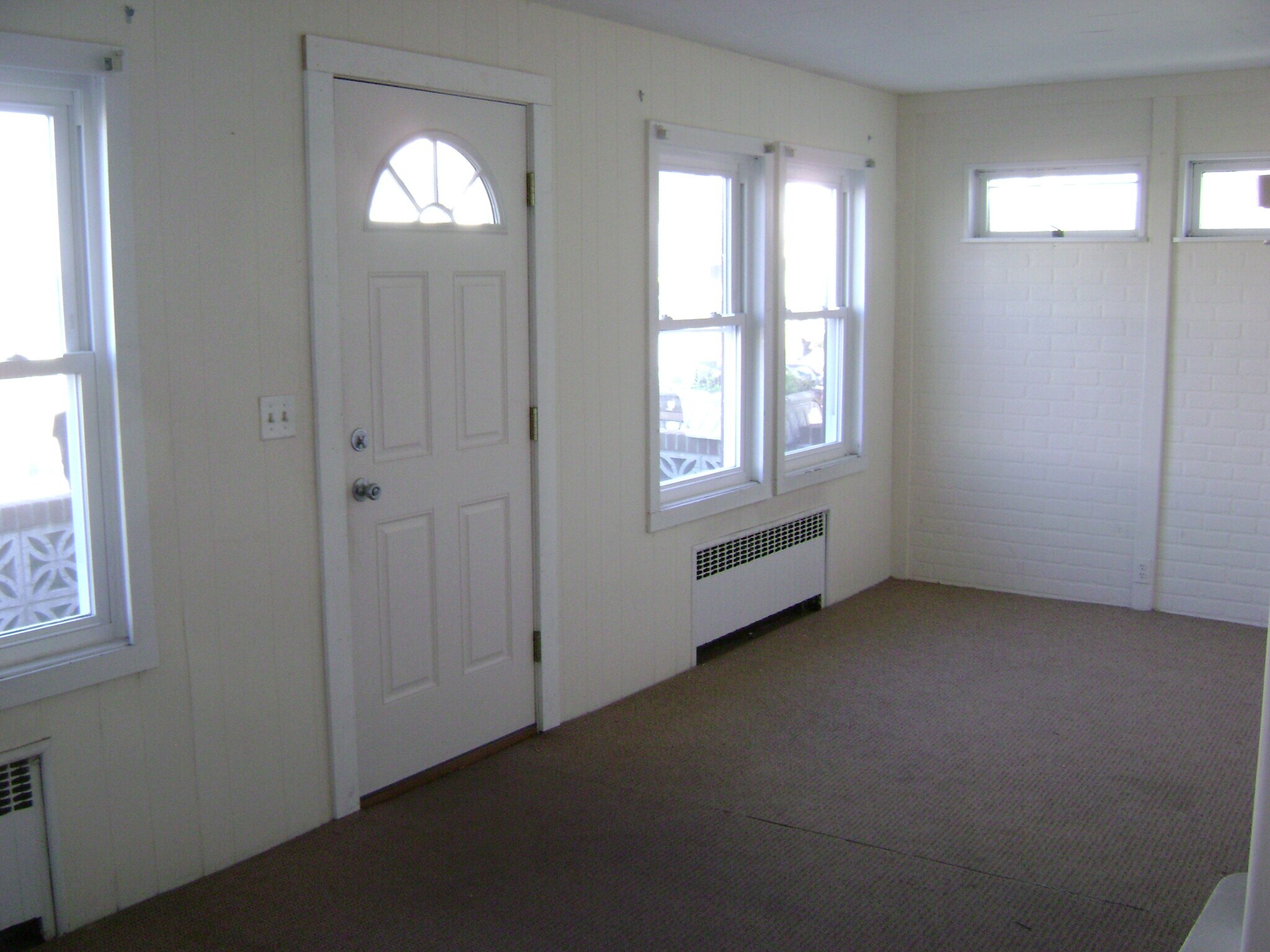 Building Photo - 27 Illinois Ave