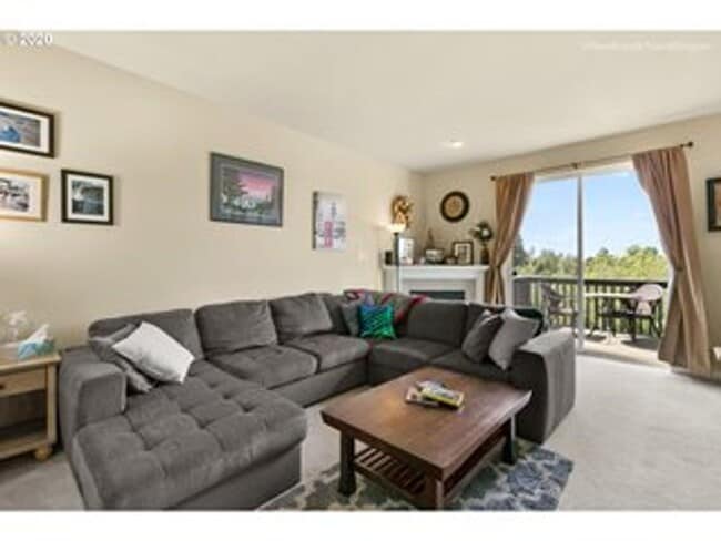 Building Photo - 2 Bedroom Townhome in Gated Fairview Terrace!