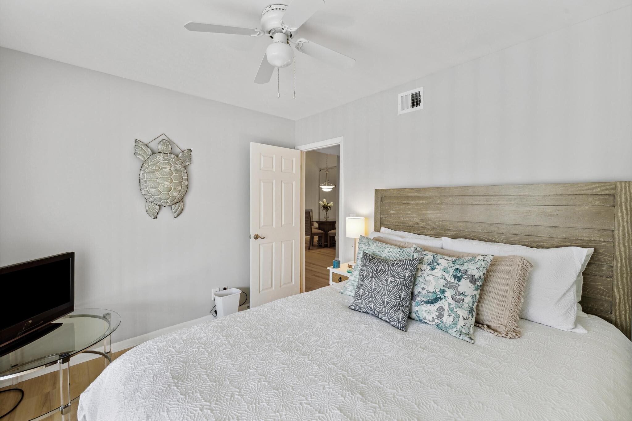 Building Photo - 6271 Chasewood Dr