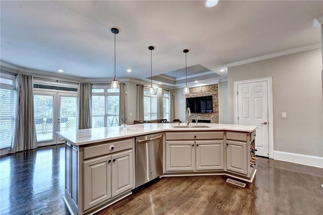 Building Photo - 645 Falls Bay Ct
