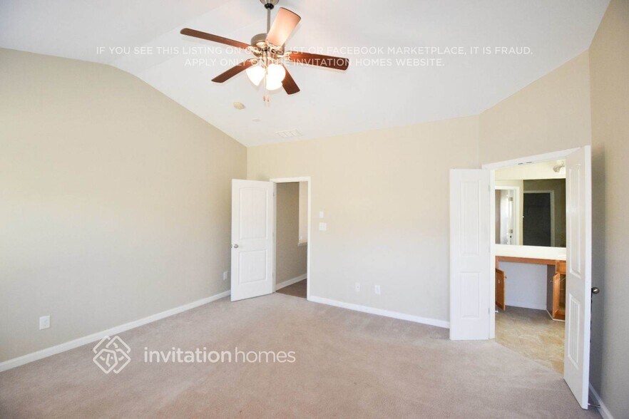 Building Photo - 3004 Golf Creek