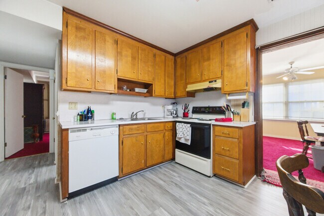 Building Photo - 205 Orkney Pl