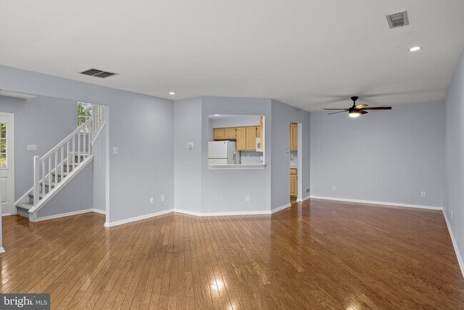 Building Photo - 5001 Aberdeen Ln