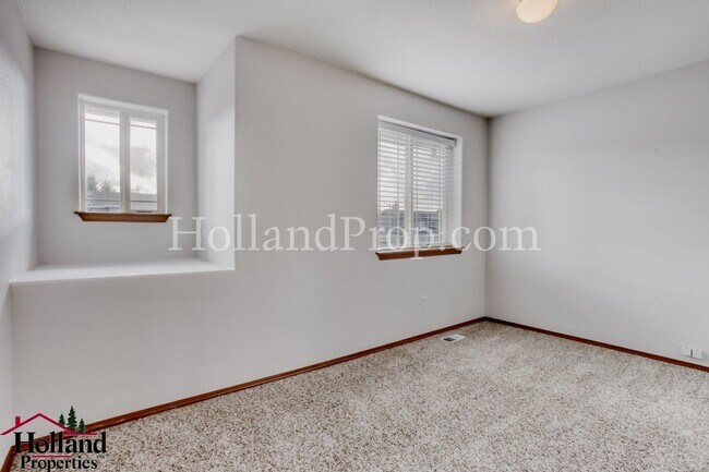 Building Photo - Beautiful 4 Bedroom Home in Excellent Beaverton Location!