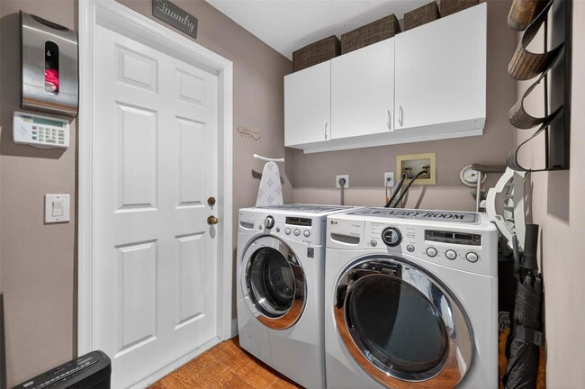 Building Photo - 1005 Cedar Falls Dr