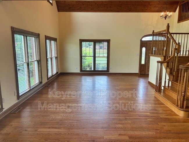 Building Photo - 33 Hodge Farm Ln