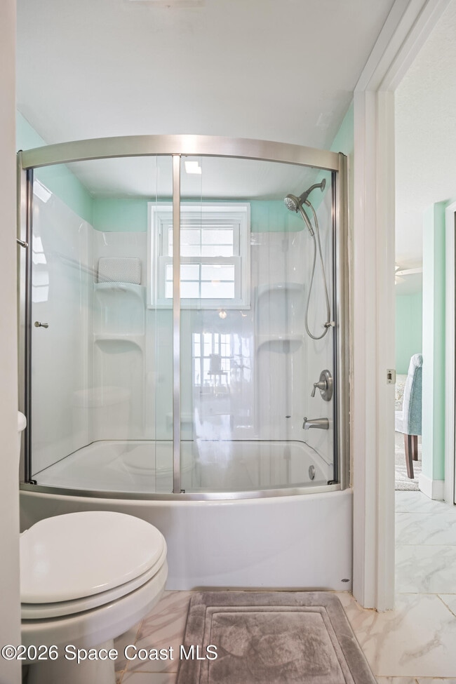 Building Photo - 7050 US-1