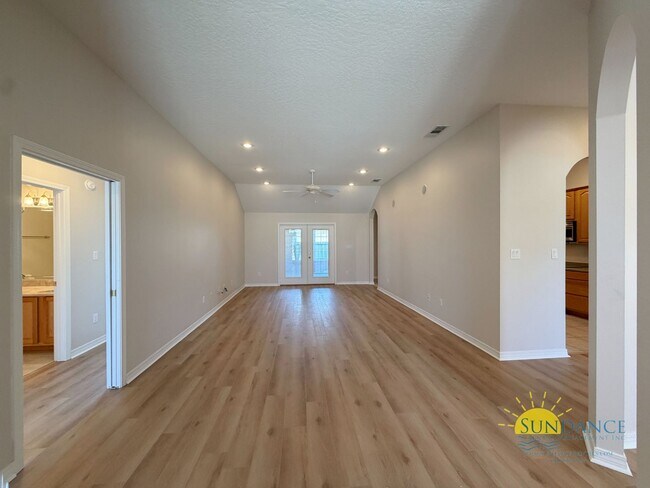 Building Photo - Updated 3BR Home in Gated Bridgeport Colony Near Hurlburt & Eglin AFB!