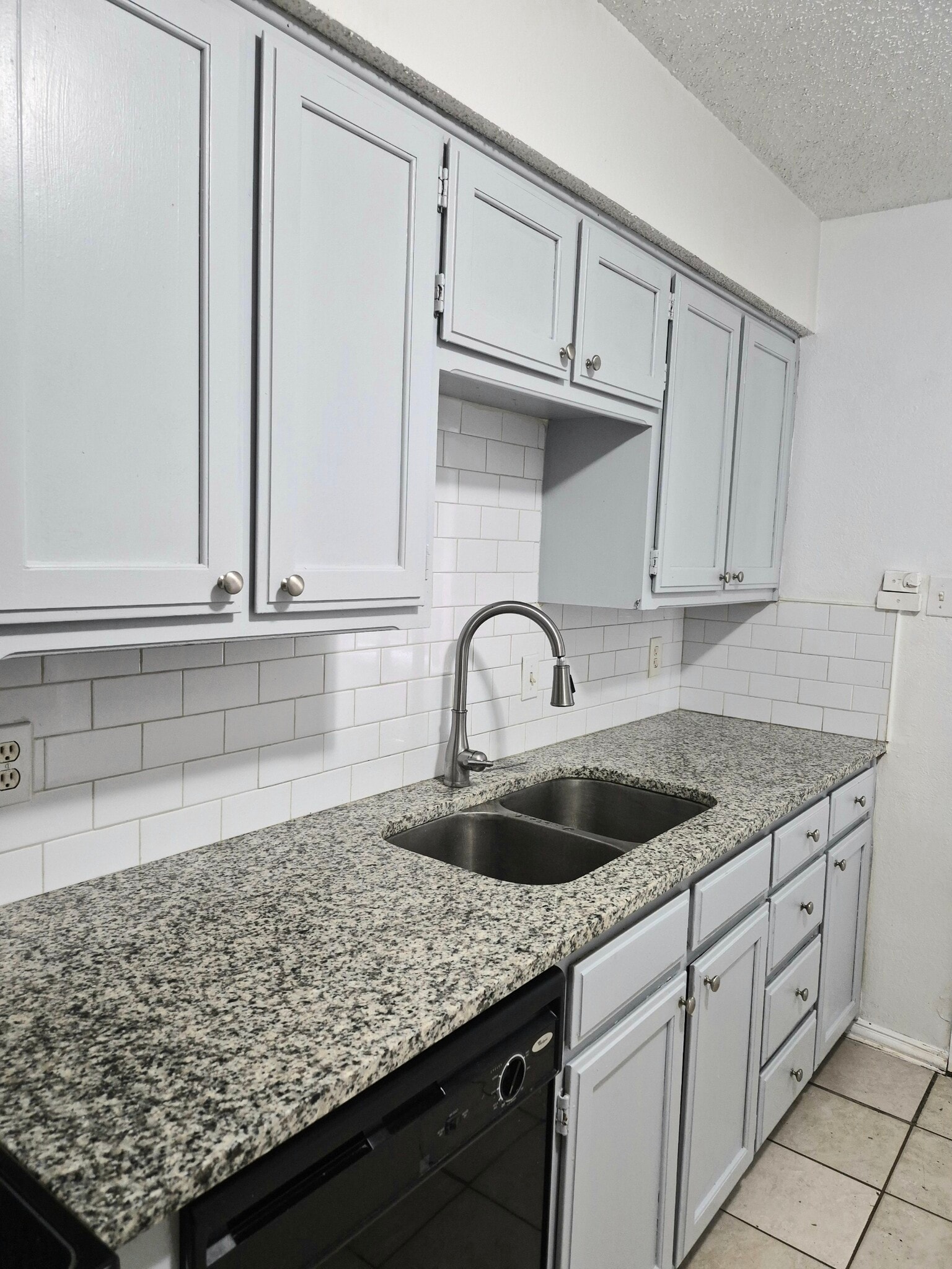 Building Photo - 214 Pine Meadow Dr