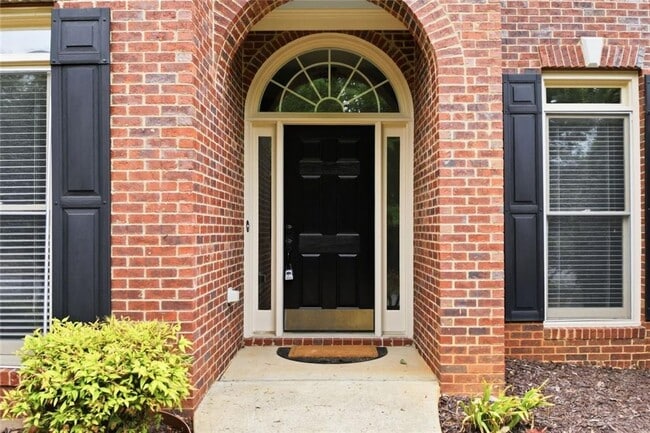 Building Photo - 2058 Woodside Park Dr