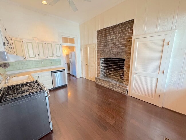 Building Photo - 226 E Gwinnett St